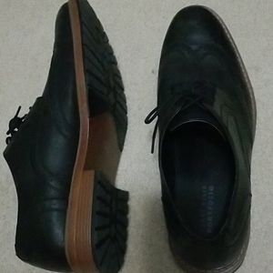 Perry Ellis Men's dress shoes